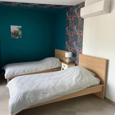 別荘 De La Chapelle Samart